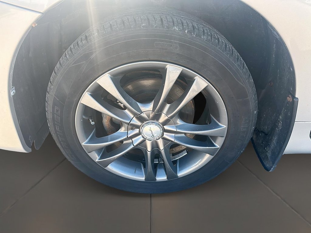 2010 Toyota Matrix FWD 4A in Stratford, Ontario - 7 - w1024h768px
