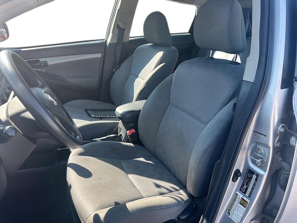 2010 Toyota Matrix FWD 4A in Stratford, Ontario - 8 - w1024h768px