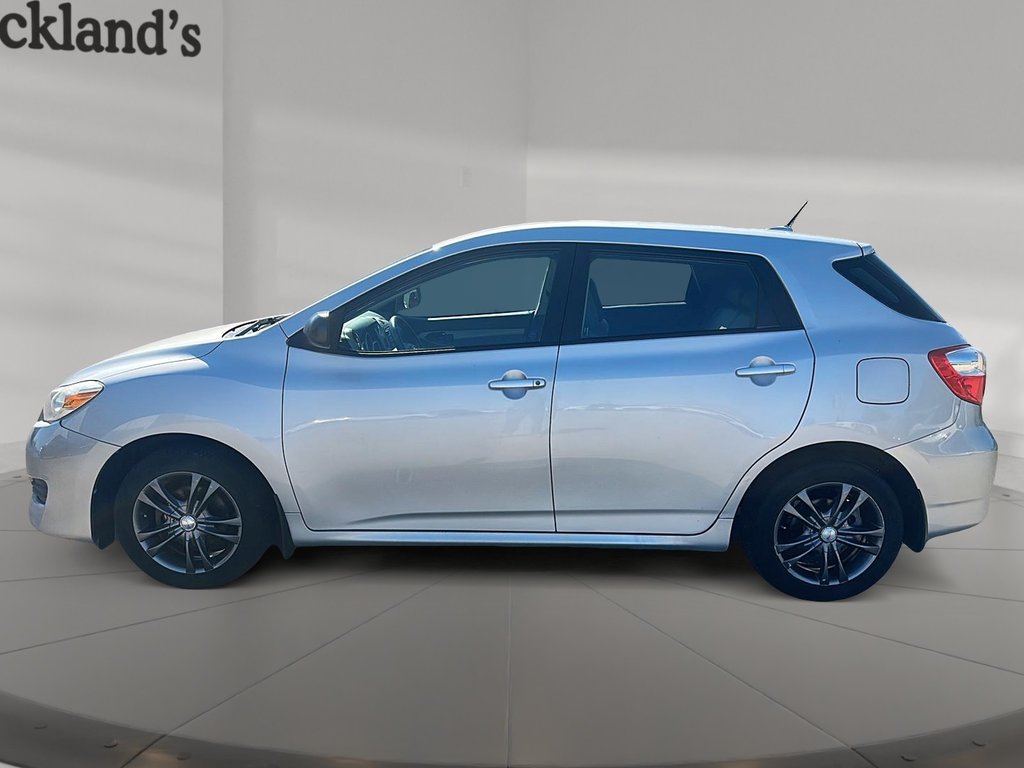2010 Toyota Matrix FWD 4A in Stratford, Ontario - 5 - w1024h768px