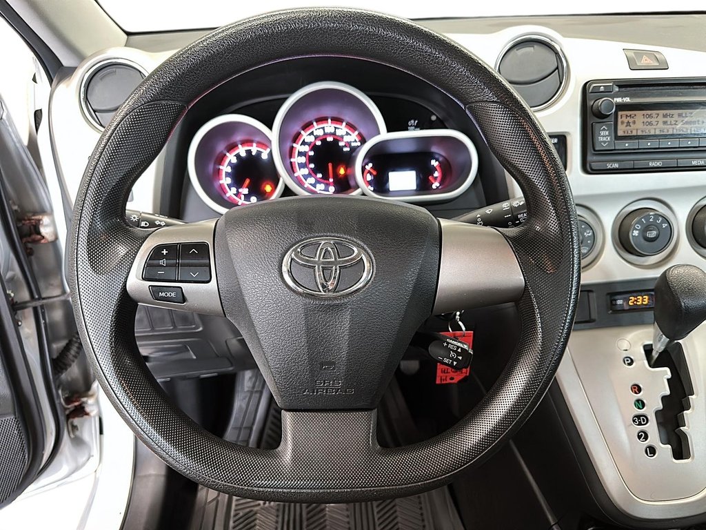 2014 Toyota Matrix 4A in Stratford, Ontario - 11 - w1024h768px