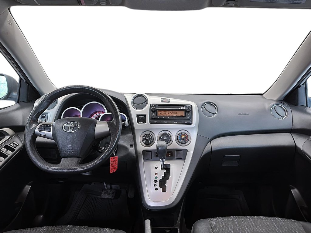 2014 Toyota Matrix 4A in Stratford, Ontario - 9 - w1024h768px