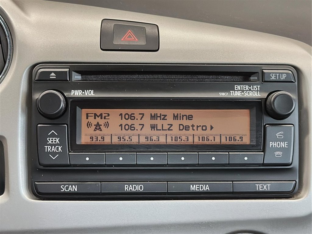 2014 Toyota Matrix 4A in Stratford, Ontario - 15 - w1024h768px