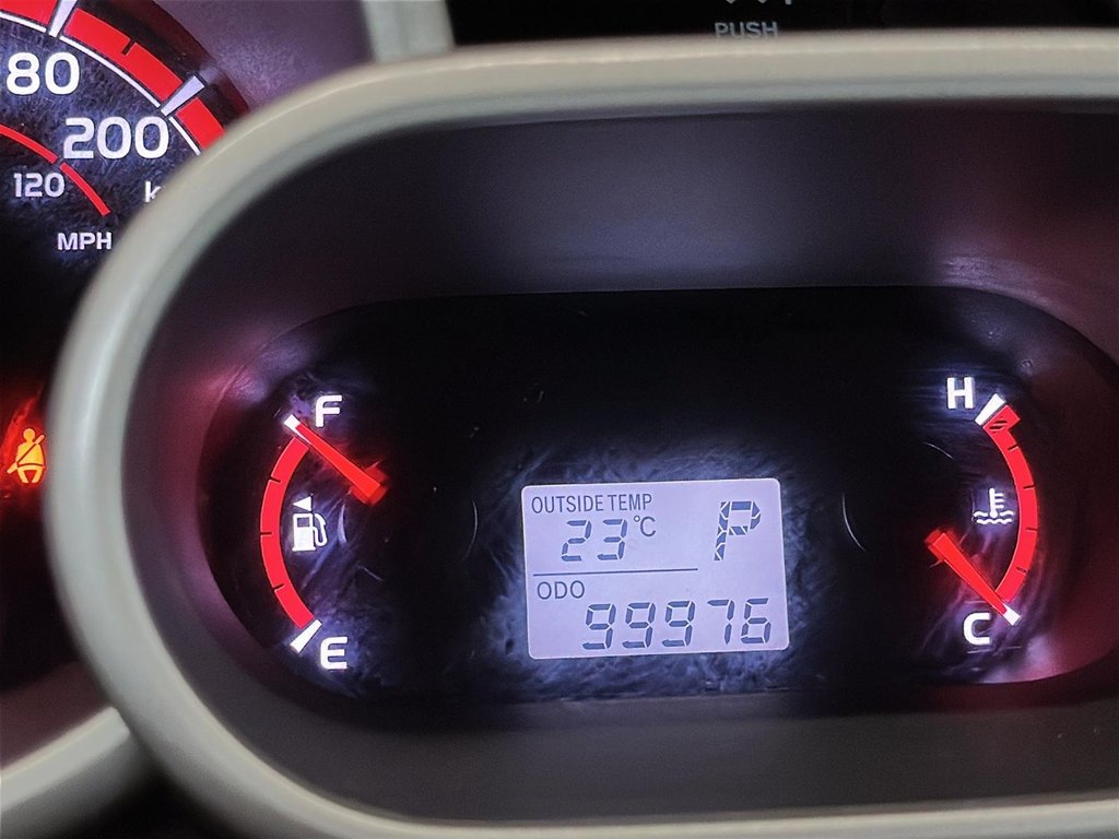 2014 Toyota Matrix 4A in Stratford, Ontario - 12 - w1024h768px