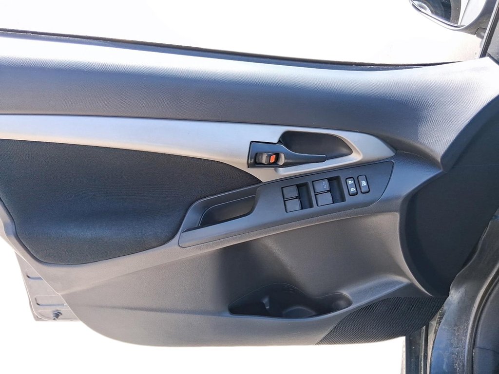 2014 Toyota Matrix 5M in Stratford, Ontario - 11 - w1024h768px