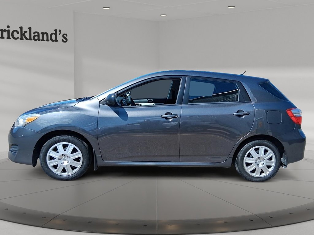 2014 Toyota Matrix 5M in Stratford, Ontario - 5 - w1024h768px
