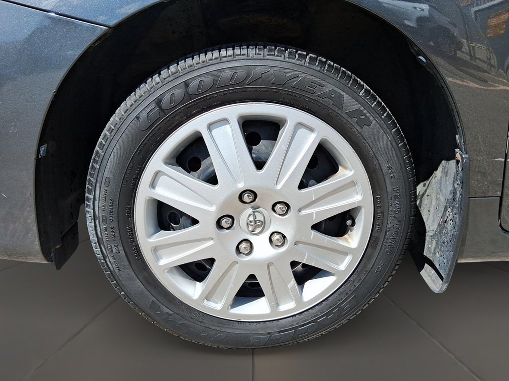 2014 Toyota Matrix 5M in Stratford, Ontario - 7 - w1024h768px