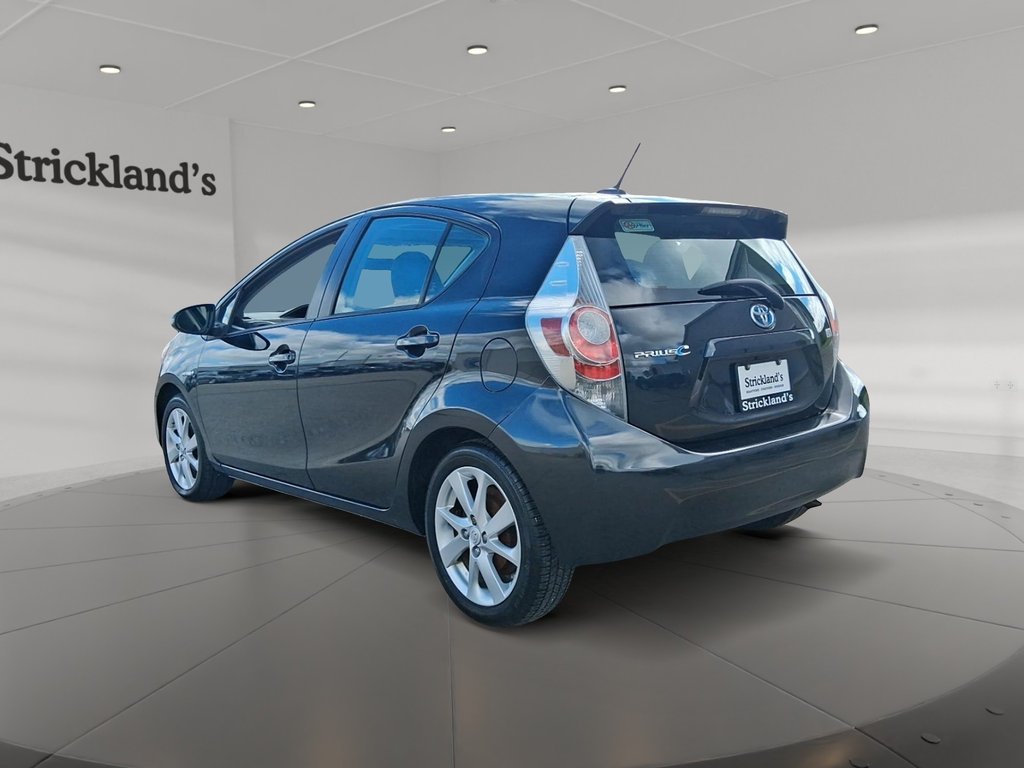 2012 Toyota Prius c eCVT in Stratford, Ontario - 4 - w1024h768px