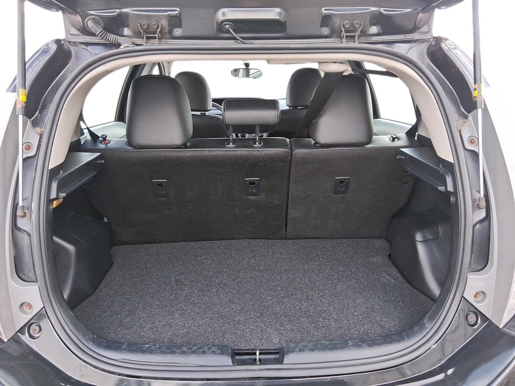 2012 Toyota Prius c eCVT in Stratford, Ontario - 6 - w1024h768px