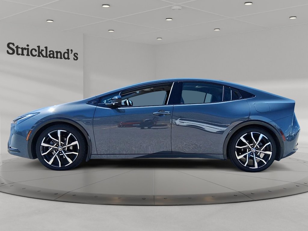 2026 Toyota Prius Plug-in Hybrid XSE Premi in Stratford, Ontario - 5 - w1024h768px