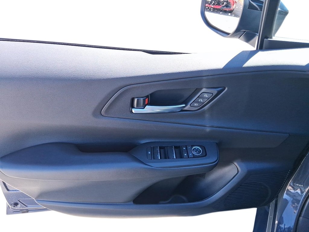 2026 Toyota Prius Plug-in Hybrid XSE Premi in Stratford, Ontario - 11 - w1024h768px