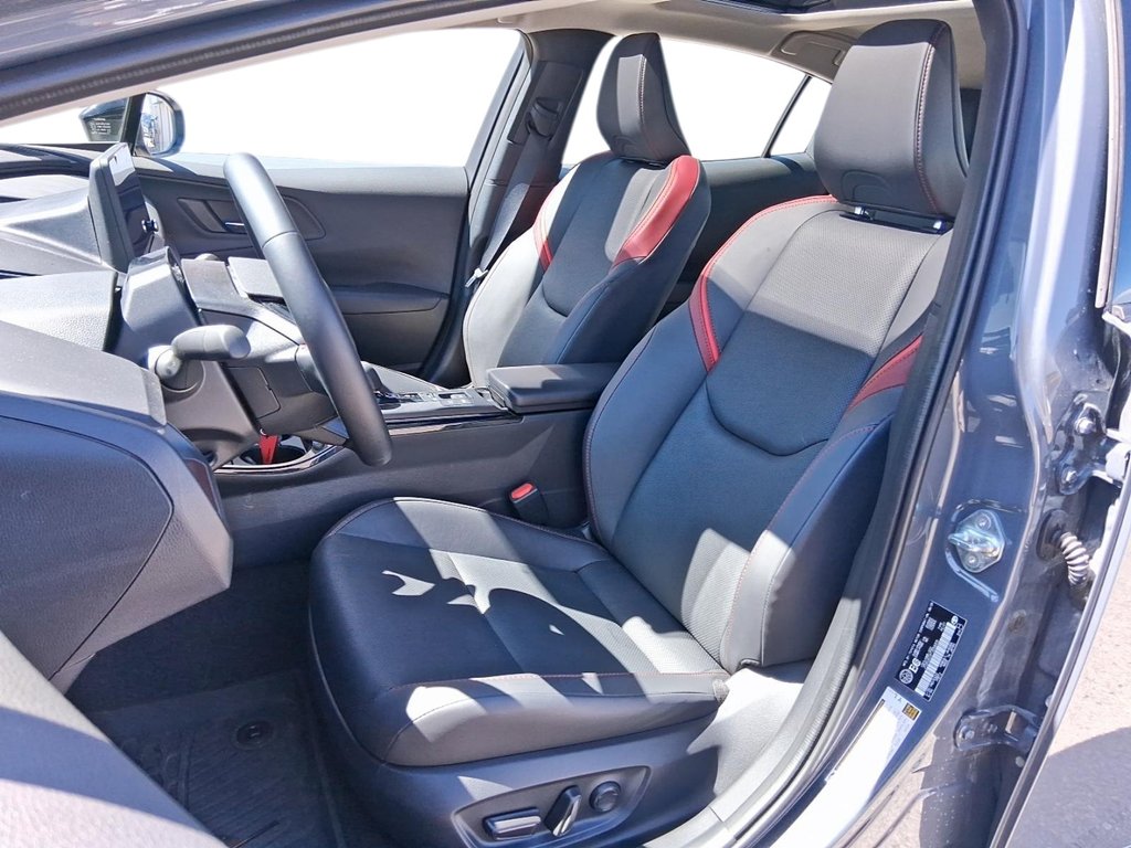2026 Toyota Prius Plug-in Hybrid XSE Premi in Stratford, Ontario - 8 - w1024h768px