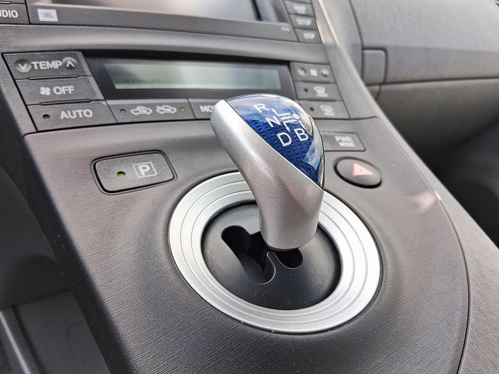 2011 Toyota Prius 5-door Liftback CVT in Stratford, Ontario - 16 - w1024h768px