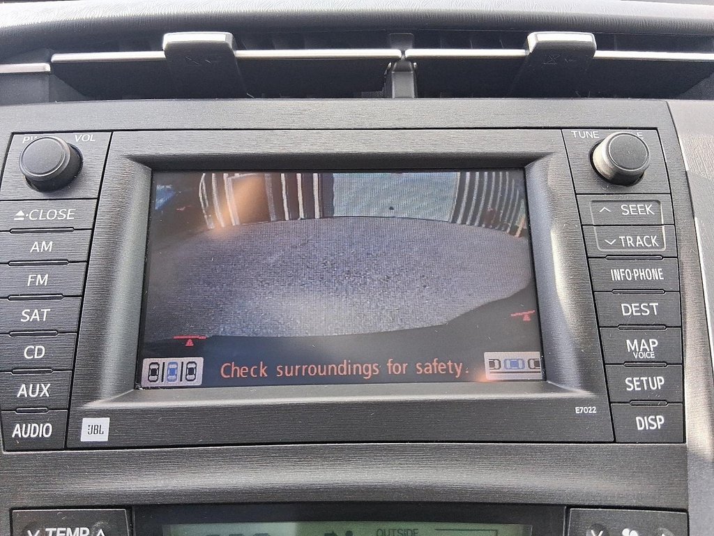 2011 Toyota Prius 5-door Liftback CVT in Stratford, Ontario - 18 - w1024h768px
