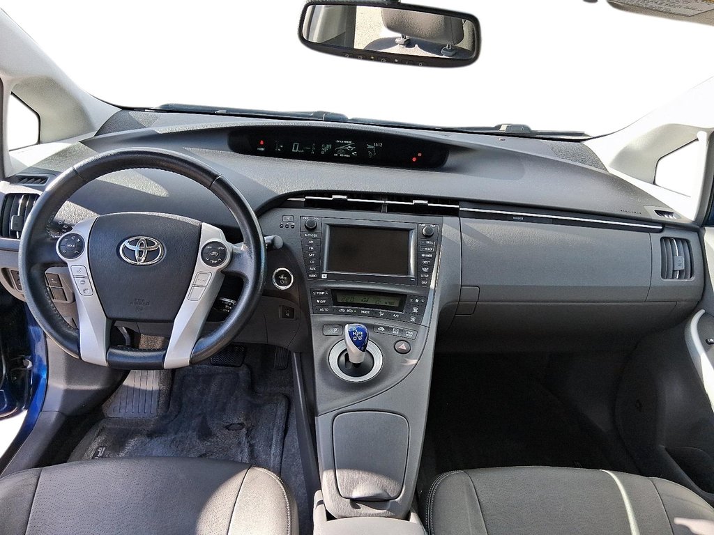 2011 Toyota Prius 5-door Liftback CVT in Stratford, Ontario - 11 - w1024h768px