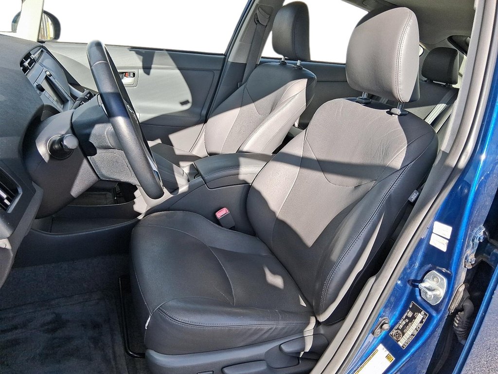 2011 Toyota Prius 5-door Liftback CVT in Stratford, Ontario - 9 - w1024h768px