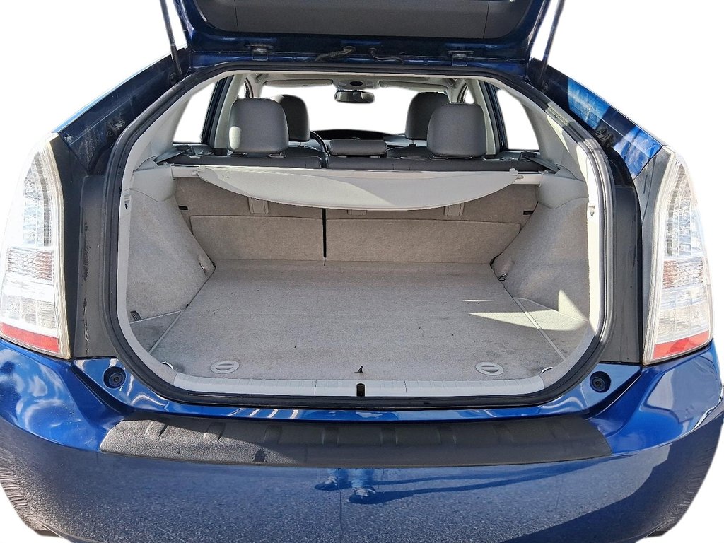 2011 Toyota Prius 5-door Liftback CVT in Stratford, Ontario - 6 - w1024h768px