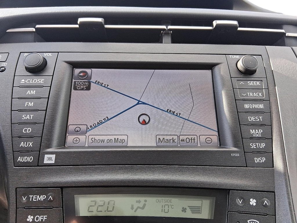 2011 Toyota Prius 5-door Liftback CVT in Stratford, Ontario - 19 - w1024h768px