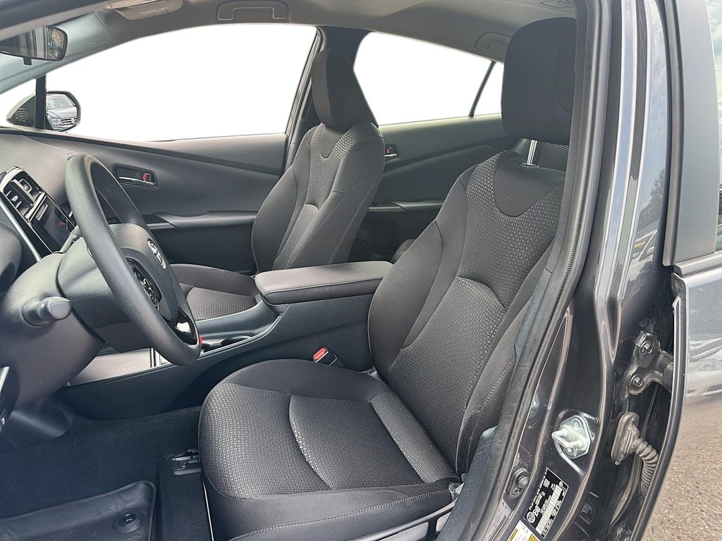 2019 Toyota Prius AWD-e CVT in Stratford, Ontario - 8 - w1024h768px