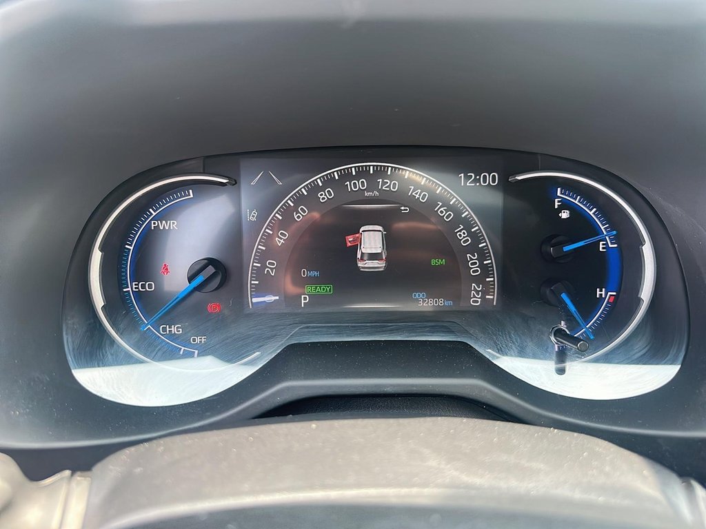 2022 Toyota RAV4 Hybrid Limited AWD in Stratford, Ontario - 13 - w1024h768px