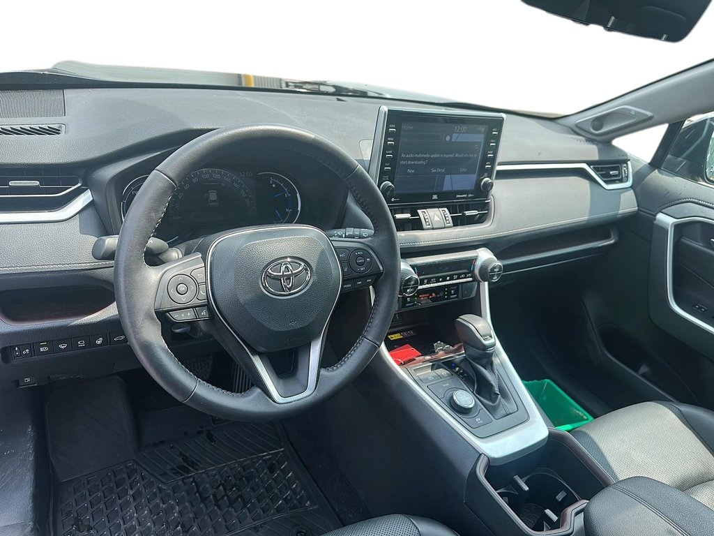 2022 Toyota RAV4 Hybrid Limited AWD in Stratford, Ontario - 9 - w1024h768px