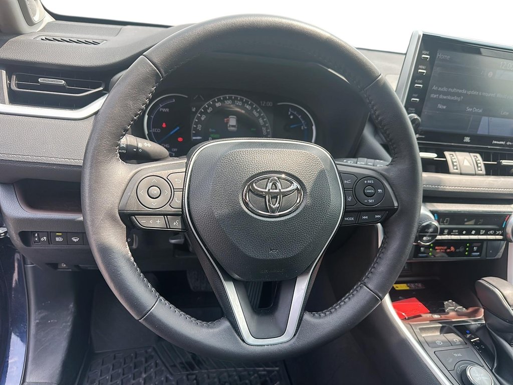 2022 Toyota RAV4 Hybrid Limited AWD in Stratford, Ontario - 11 - w1024h768px