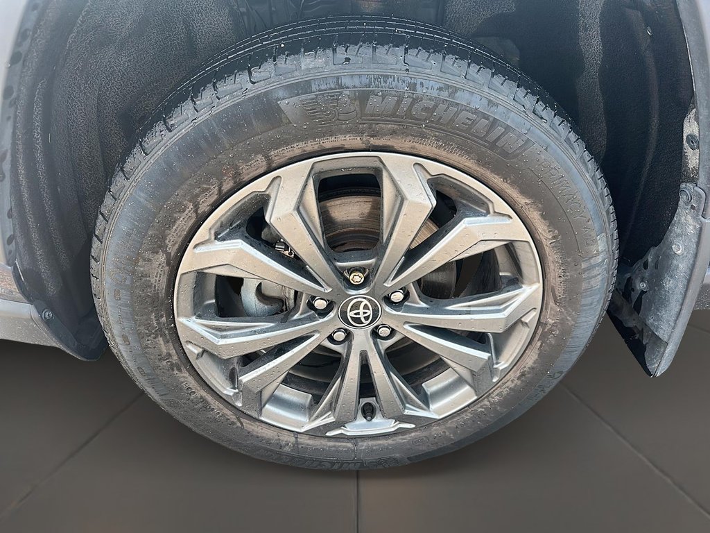 2022 Toyota RAV4 Hybrid Limited AWD in Stratford, Ontario - 7 - w1024h768px