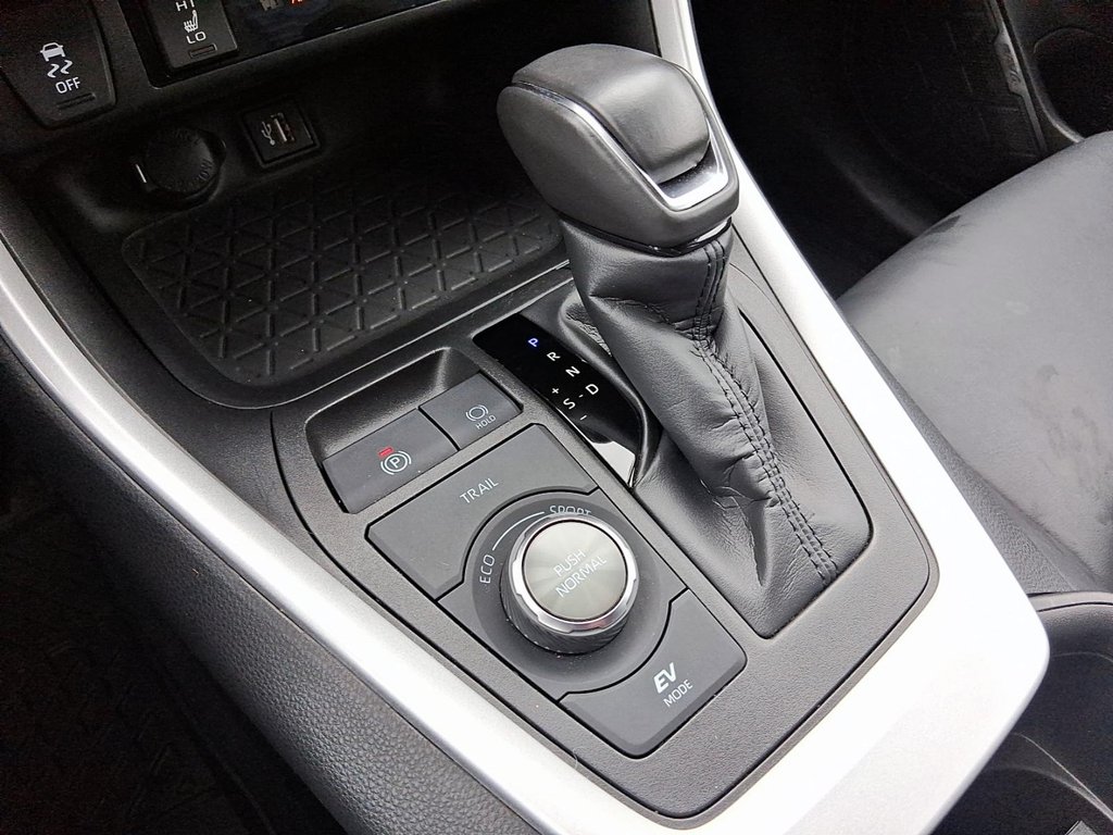 2023 Toyota RAV4 Hybrid XSE AWD in Stratford, Ontario - 16 - w1024h768px