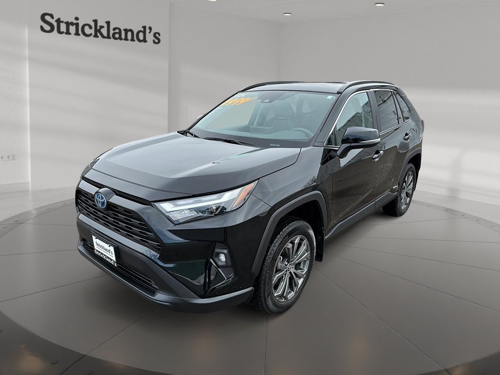 2024 Toyota RAV4 Hybrid XLE AWD in Stratford, Ontario - 1 - w1024h768px