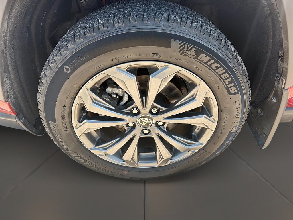 2024 Toyota RAV4 Hybrid XLE AWD in Stratford, Ontario - 7 - w1024h768px