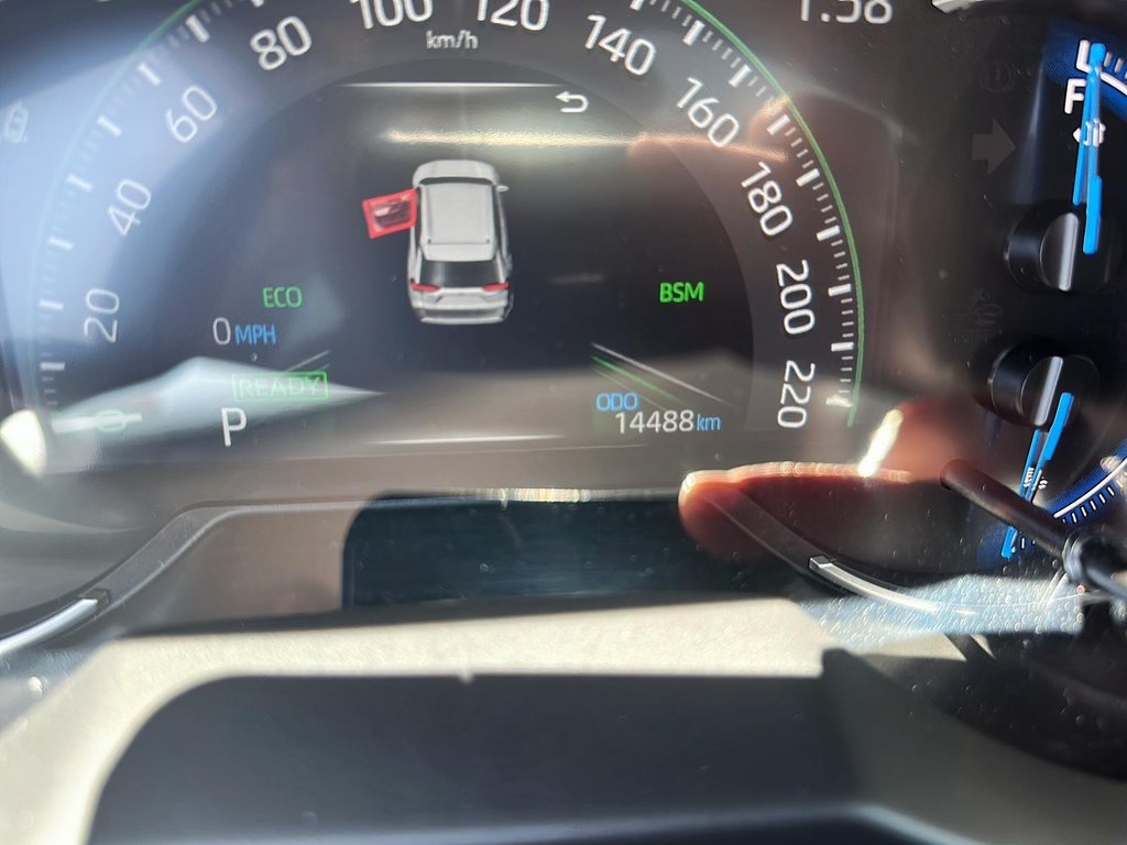 2024 Toyota RAV4 Hybrid XLE AWD in Stratford, Ontario - 12 - w1024h768px