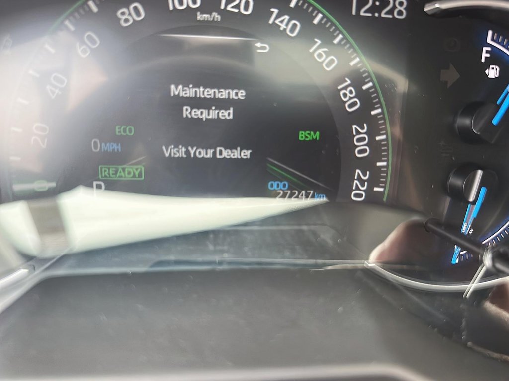 2024 Toyota RAV4 Hybrid XLE AWD in Stratford, Ontario - 12 - w1024h768px