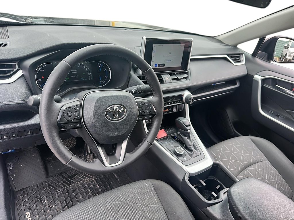 2024 Toyota RAV4 Hybrid XLE AWD in Stratford, Ontario - 9 - w1024h768px