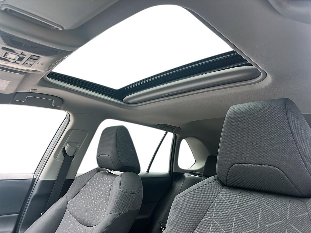 2024 Toyota RAV4 Hybrid XLE AWD in Stratford, Ontario - 16 - w1024h768px