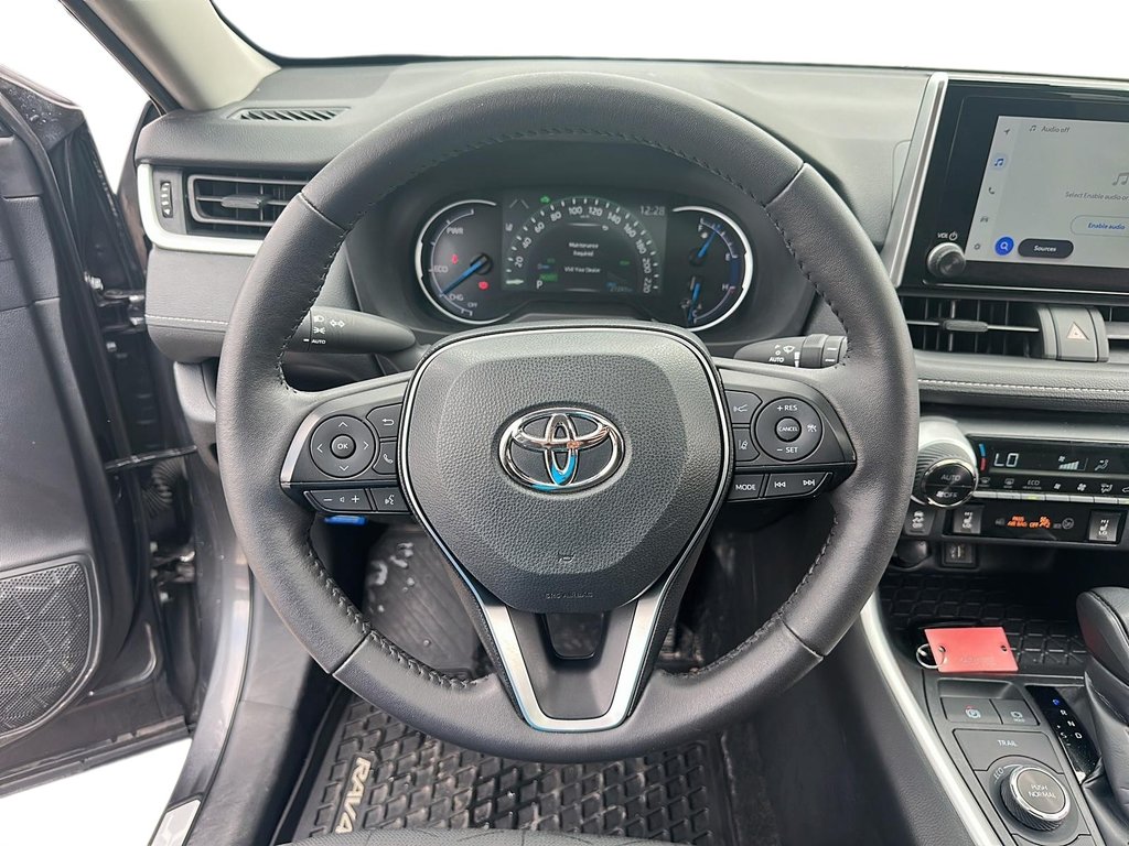 2024 Toyota RAV4 Hybrid XLE AWD in Stratford, Ontario - 11 - w1024h768px