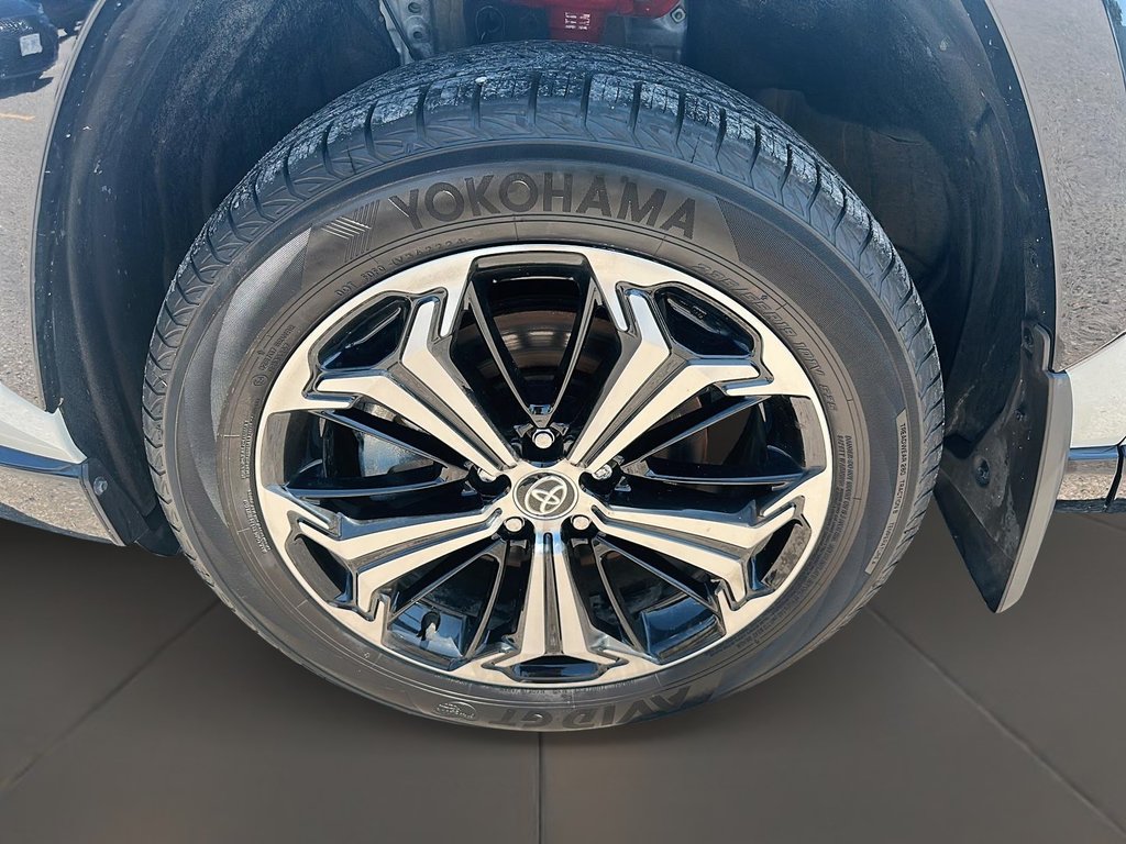 2024 Toyota RAV4 Hybrid XSE AWD in Stratford, Ontario - 7 - w1024h768px