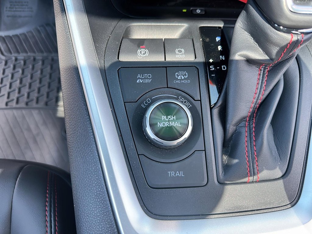 2024 Toyota RAV4 Hybrid XSE AWD in Stratford, Ontario - 15 - w1024h768px