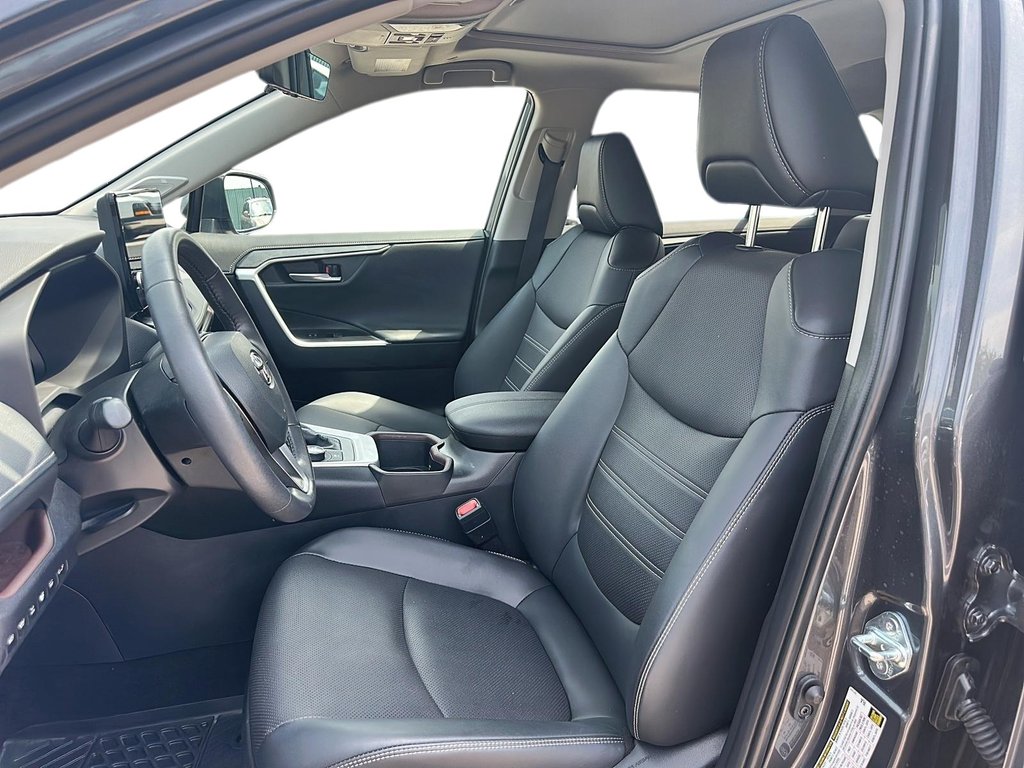 2025 Toyota RAV4 Hybrid Limited AWD in Stratford, Ontario - 8 - w1024h768px