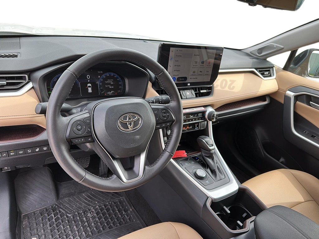 2025 Toyota RAV4 Hybrid Limited AWD in Stratford, Ontario - 9 - w1024h768px