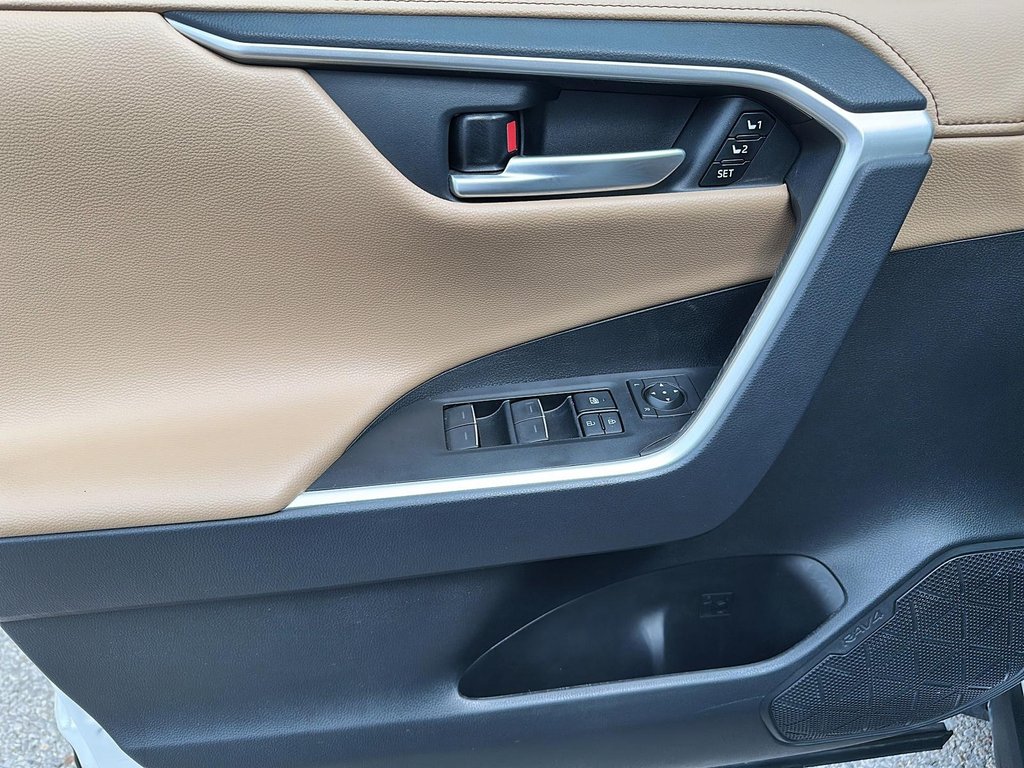 2025 Toyota RAV4 Hybrid Limited AWD in Stratford, Ontario - 10 - w1024h768px