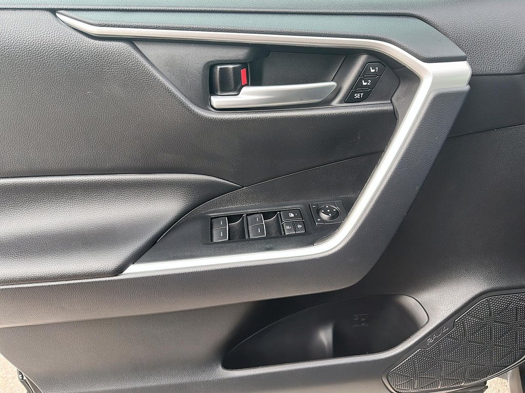 2025 Toyota RAV4 Hybrid XLE AWD in Stratford, Ontario - 10 - w1024h768px