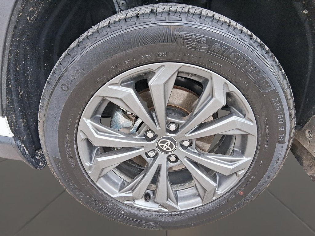 2025 Toyota RAV4 Hybrid Limited AWD in Stratford, Ontario - 7 - w1024h768px