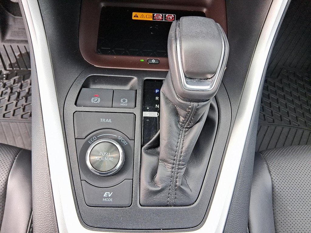 2025 Toyota RAV4 Hybrid Limited AWD in Stratford, Ontario - 23 - w1024h768px