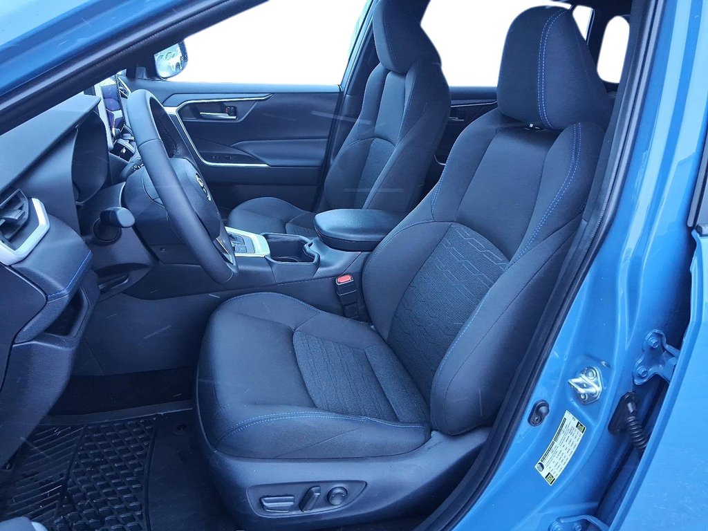 2025 Toyota RAV4 Hybrid SE AWD in Stratford, Ontario - 8 - w1024h768px