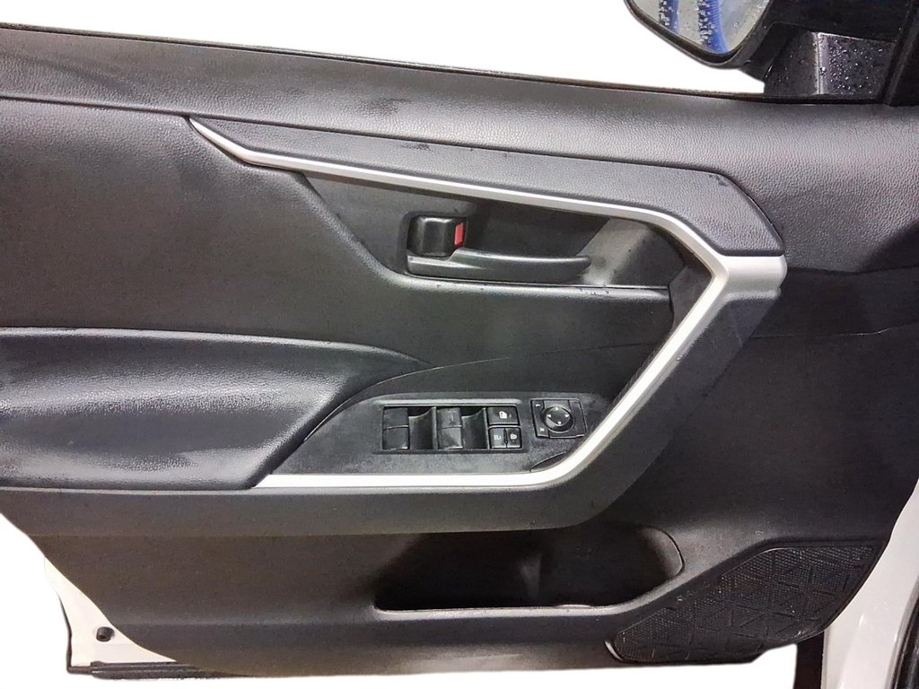 2025 Toyota RAV4 Hybrid LE AWD in Stratford, Ontario - 11 - w1024h768px