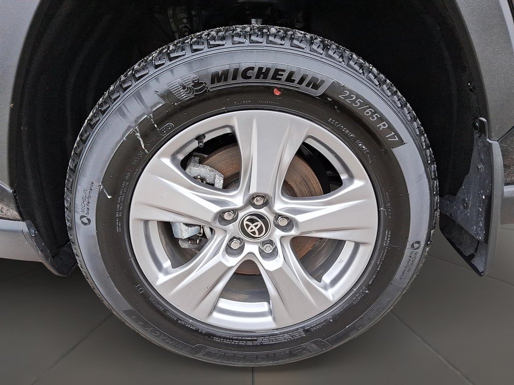 2025 Toyota RAV4 Hybrid LE AWD in Stratford, Ontario - 7 - w1024h768px