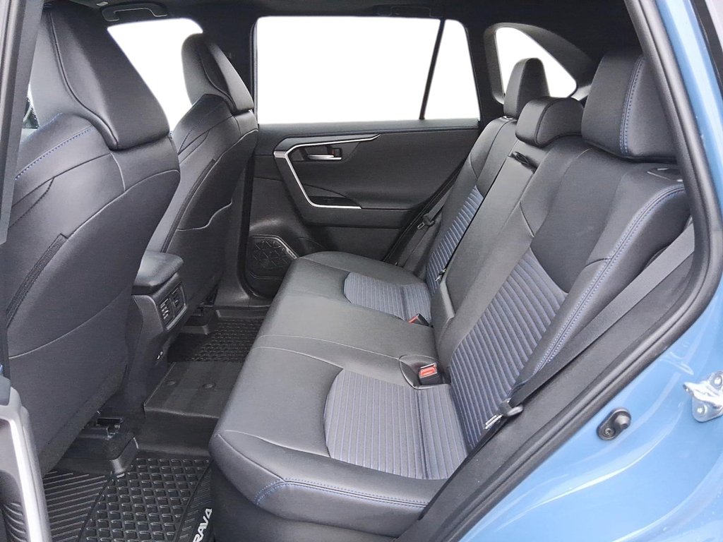 2025 Toyota RAV4 Hybrid XSE AWD in Stratford, Ontario - 9 - w1024h768px