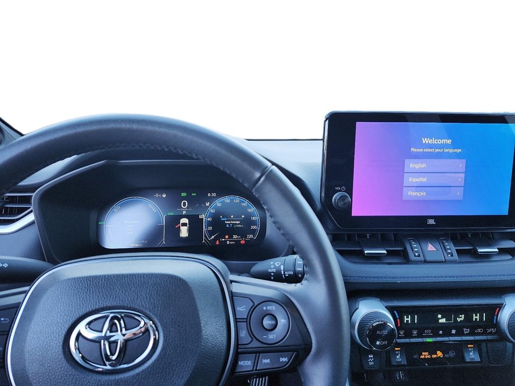 2025 Toyota RAV4 Hybrid XSE AWD in Stratford, Ontario - 13 - w1024h768px
