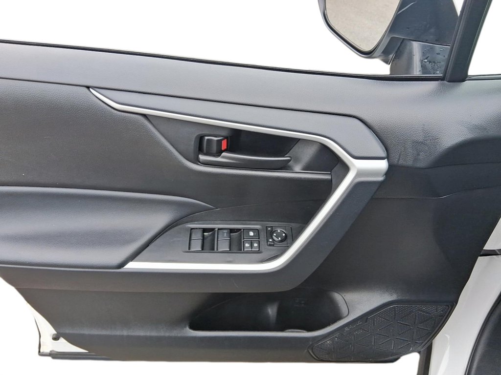 2025 Toyota RAV4 Hybrid LE AWD in Stratford, Ontario - 11 - w1024h768px