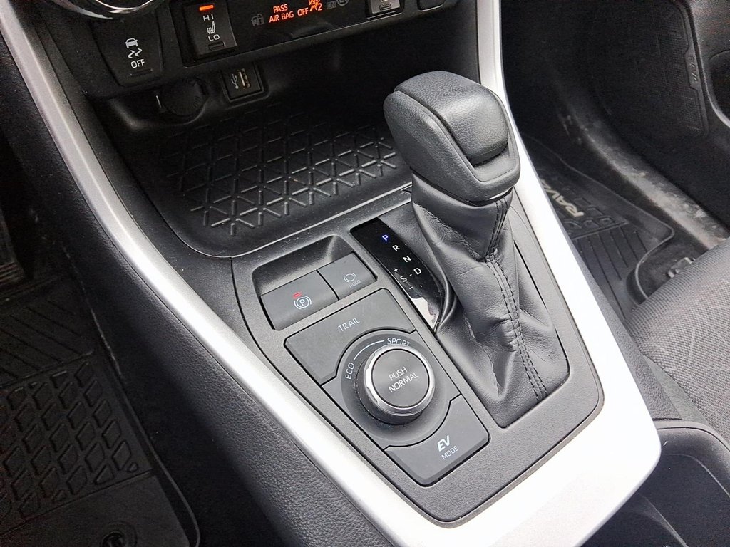 2025 Toyota RAV4 Hybrid LE AWD in Stratford, Ontario - 16 - w1024h768px