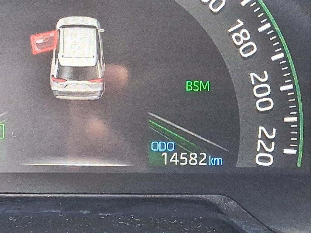 2025 Toyota RAV4 Hybrid XLE AWD in Stratford, Ontario - 13 - w1024h768px